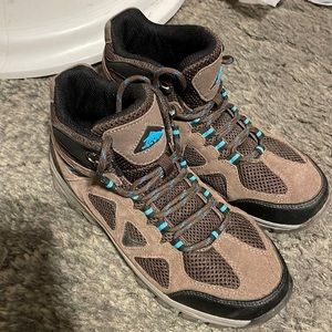 High Sierra Hiking Boots 🥾